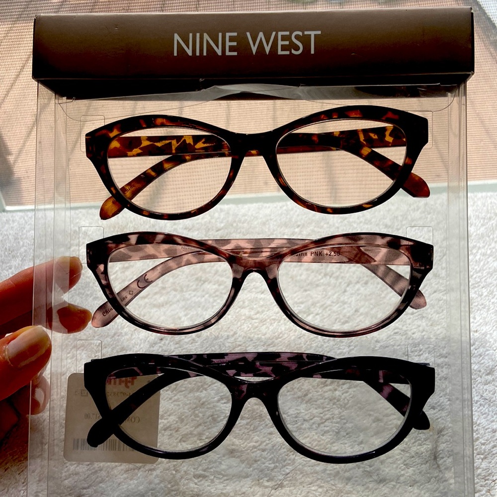 Nine West 2.5 readers